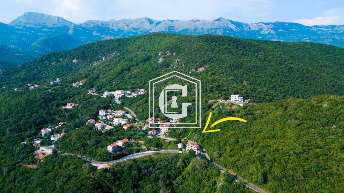 Terrain à Budva, Monténégro, 2 000 m² - image 2