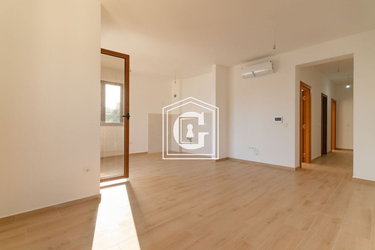 Apartamento en Budva, Montenegro, 73 m² - imagen 4