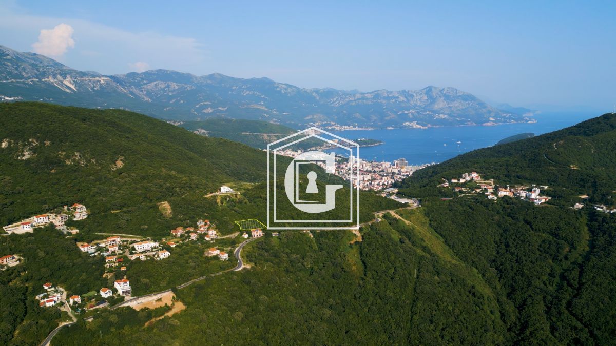 Terrain à Budva, Monténégro, 2 000 m² - image 4