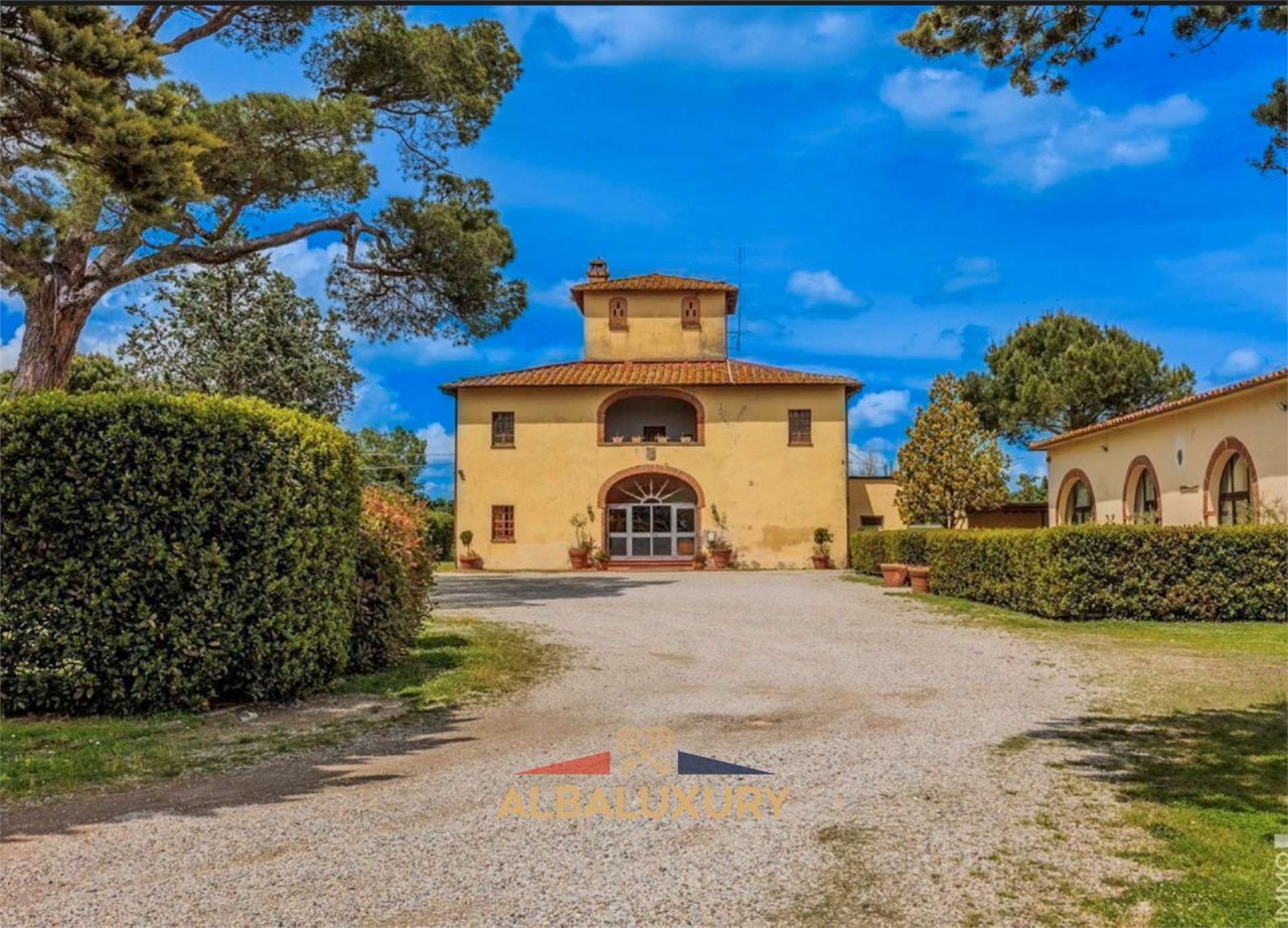 Villa in Arezzo, Italien, 650 m² - Foto 1