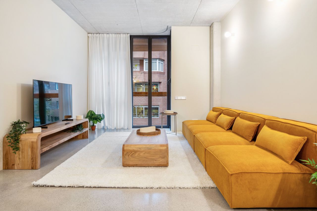 Flat in Barcelona, Spain, 74 m² - picture 1