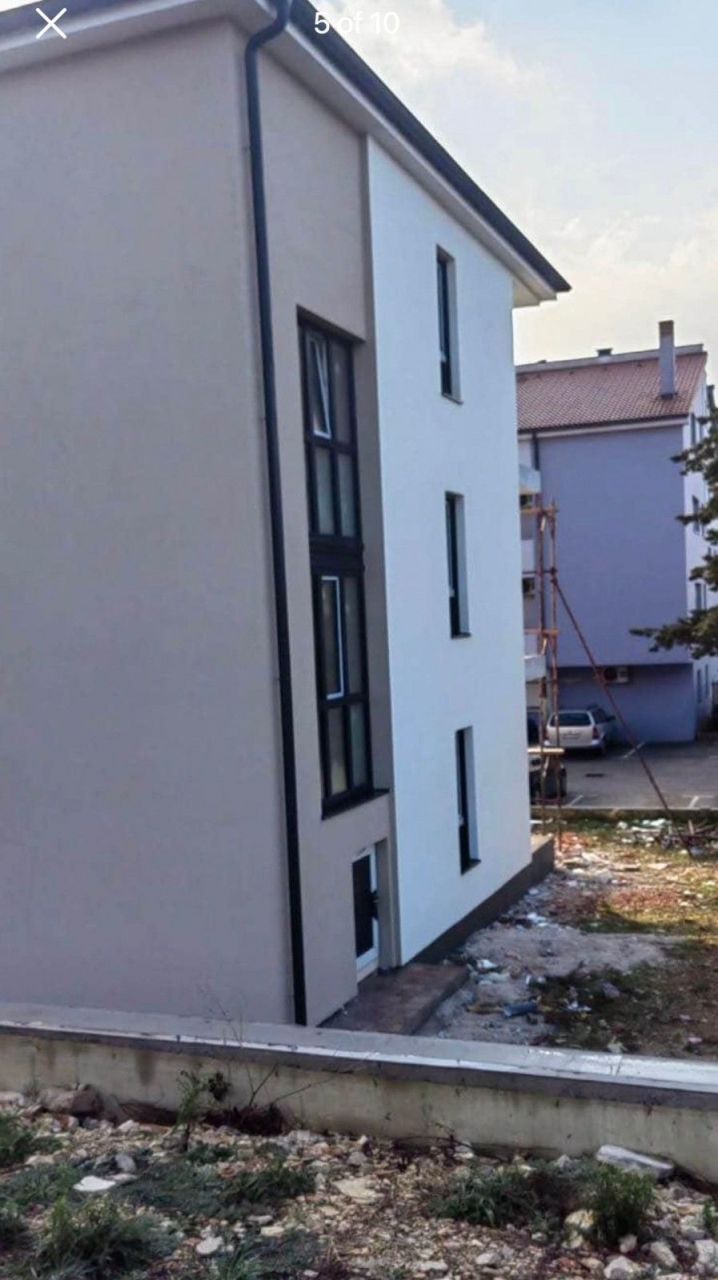 Appartement à Pula, Croatie, 92 m² - image 1