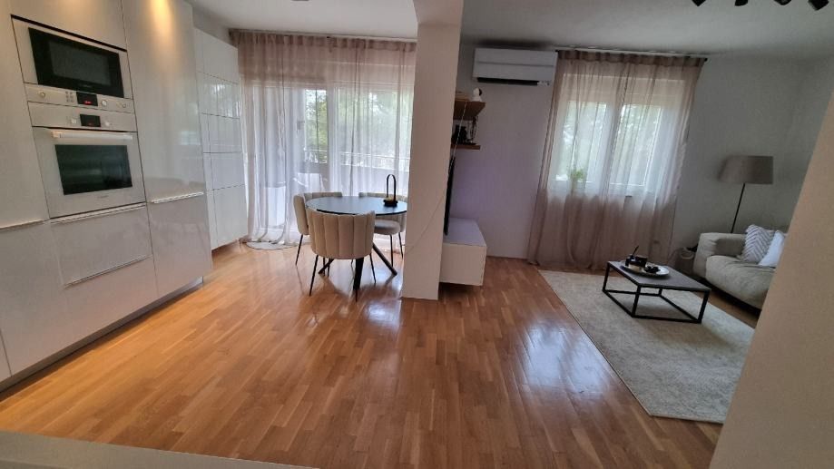 Flat in Pula, Croatia, 61 m² - picture 5