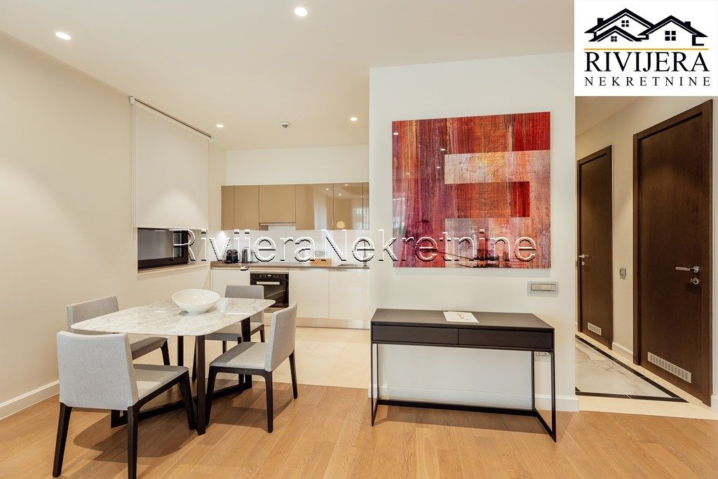 Piso en Herceg-Novi, Montenegro, 97.9 m² - imagen 2