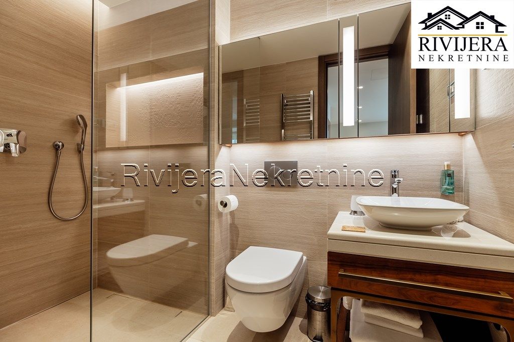 Piso en Herceg-Novi, Montenegro, 97.9 m² - imagen 14