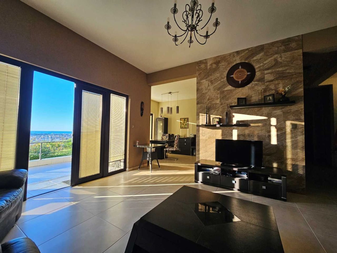 Villa a Bar, Montenegro, 214 m² - foto 1