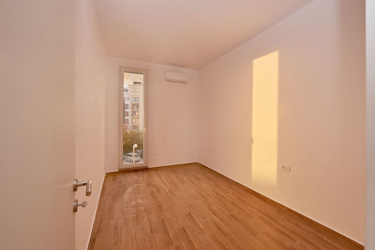 Piso en Budva, Montenegro, 69 m² - imagen 9
