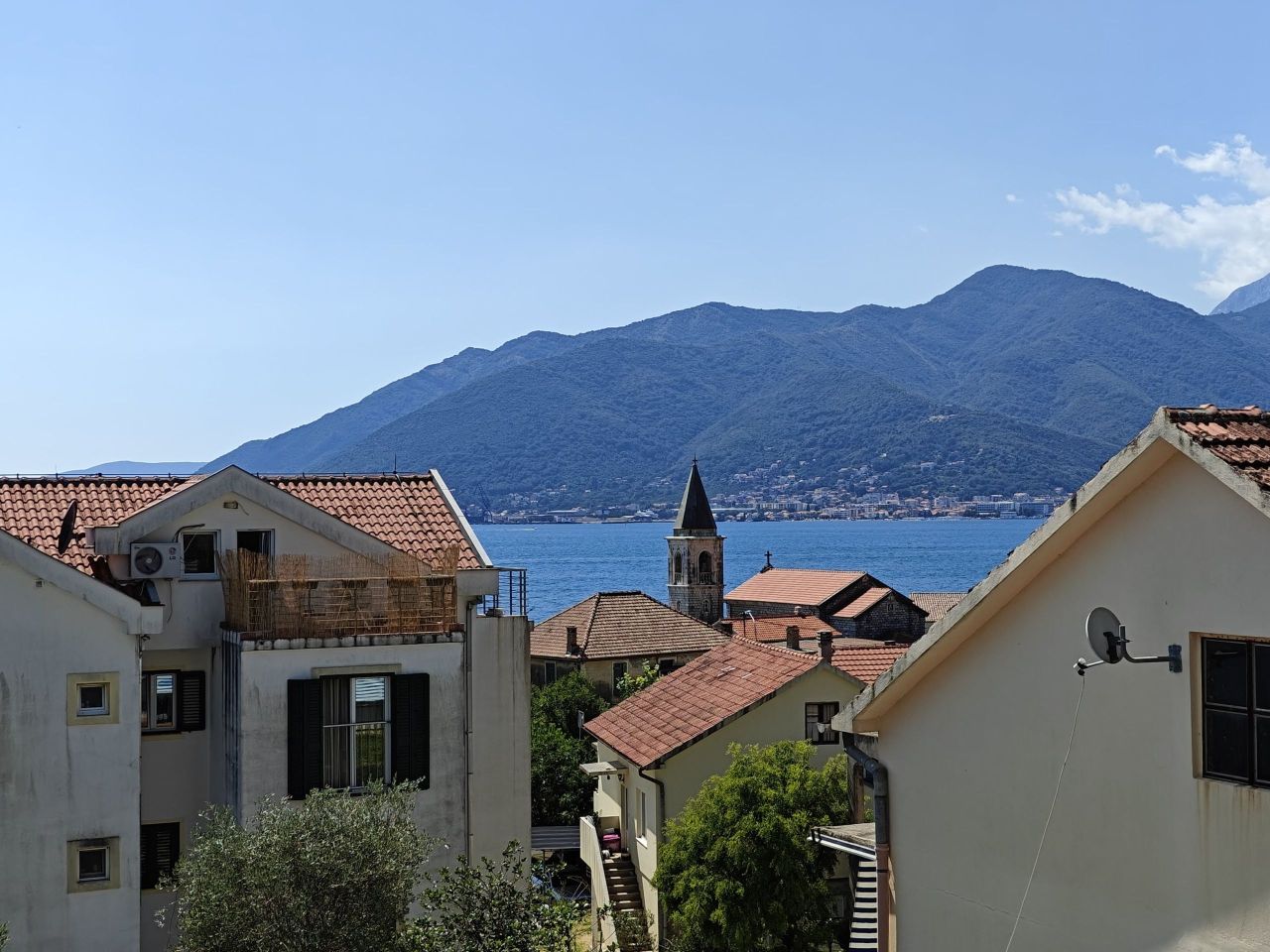 Appartement à Tivat, Monténégro, 52 m² - image 3