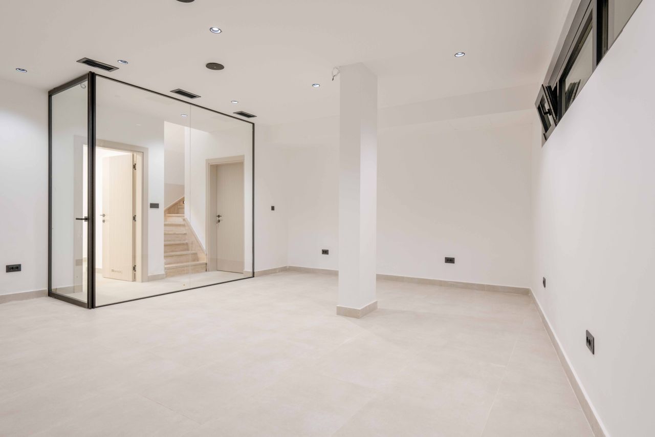 Villa in Budva, Montenegro, 240 m² - picture 8