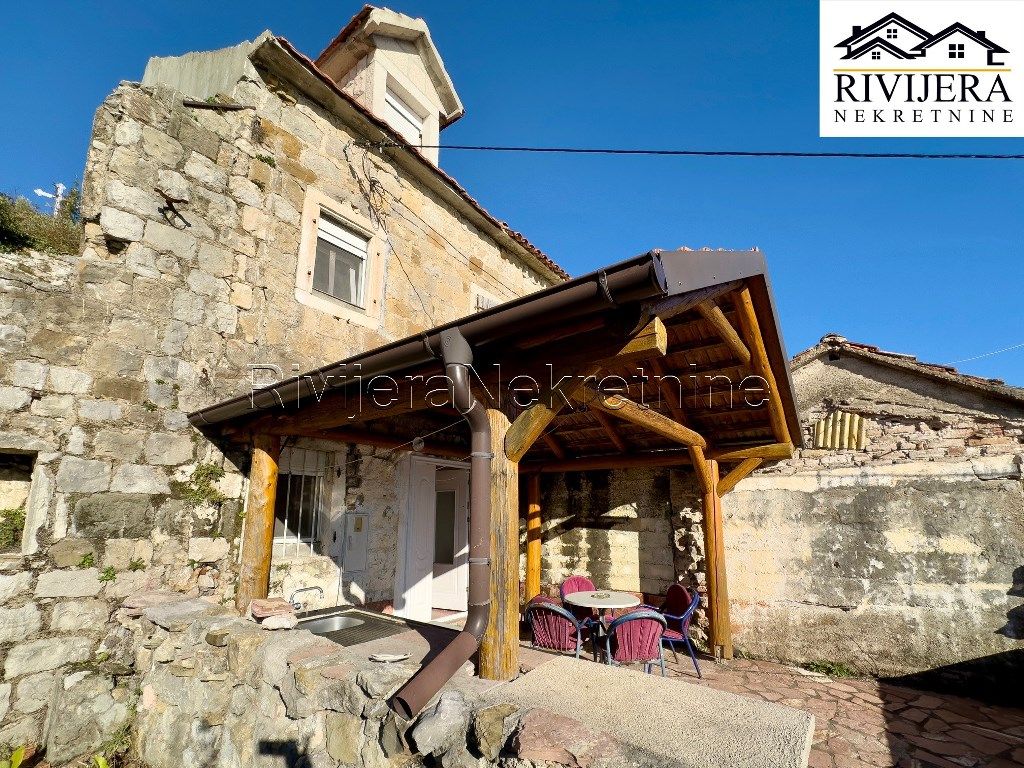 Casa en Herceg-Novi, Montenegro, 78 m² - imagen 4