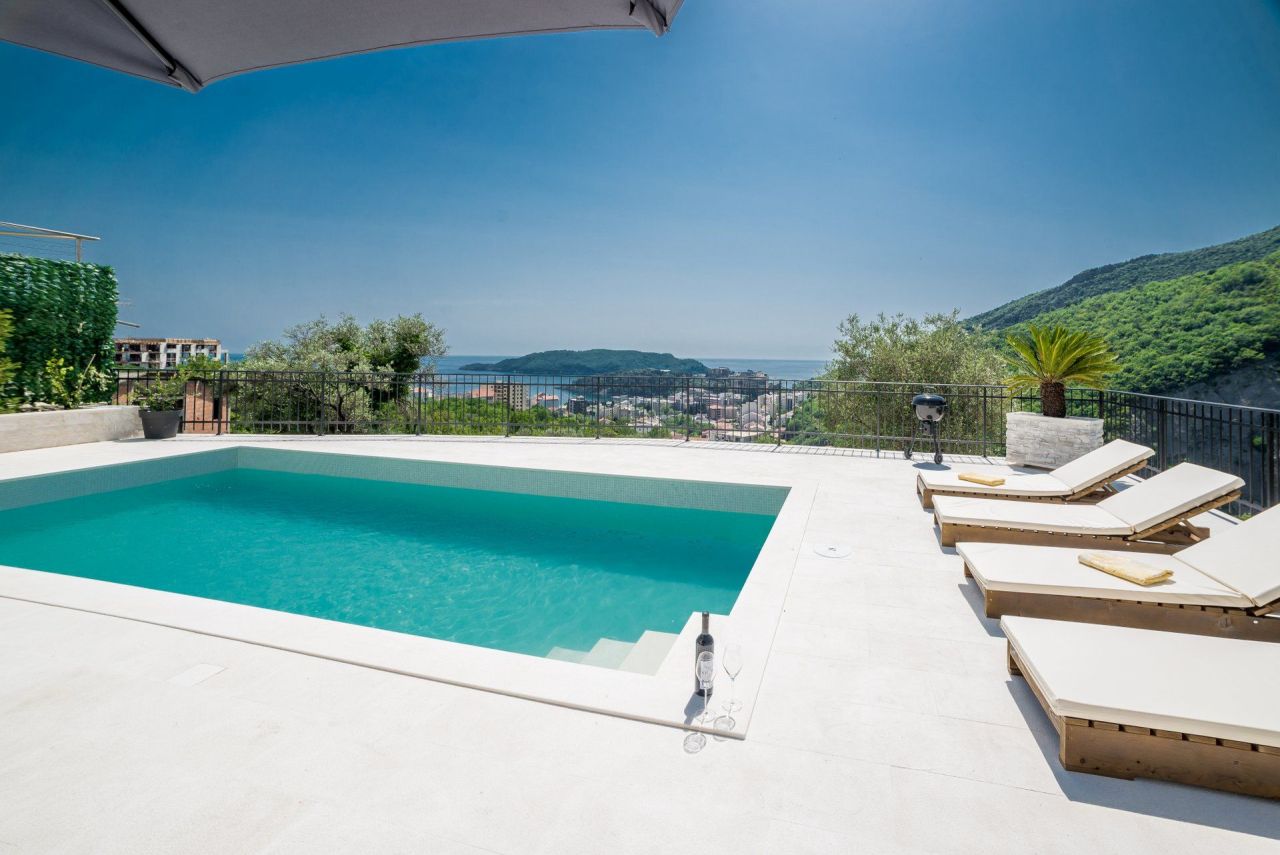 Villa in Budva, Montenegro, 160 m² - picture 1