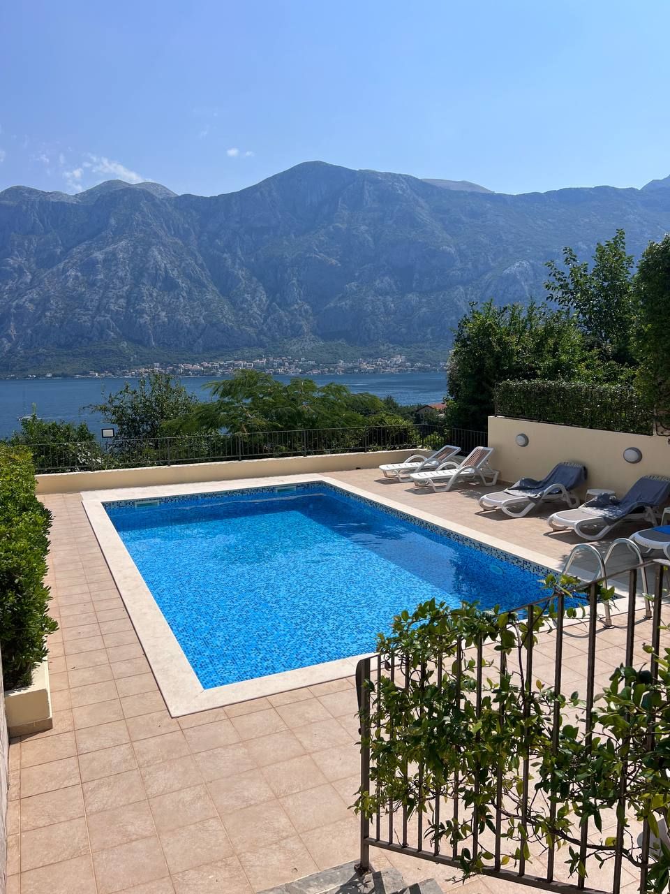 Flat in Kotor, Montenegro, 104 m² - picture 1