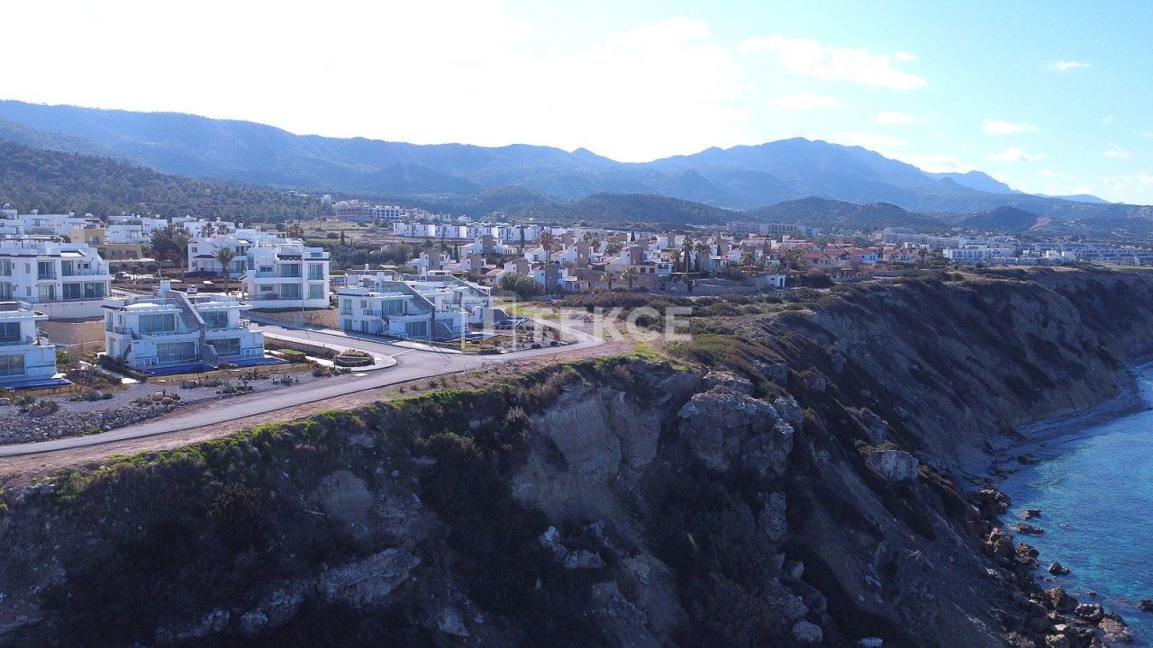 Ático en Kyrenia, Chipre, 200 m² - imagen 1