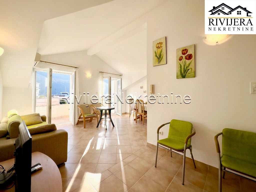 Flat in Herceg-Novi, Montenegro, 40 m² - picture 1