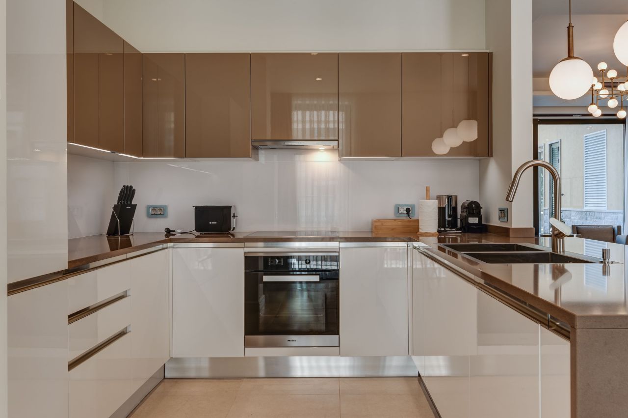 Apartamento en Herceg-Novi, Montenegro, 170 m² - imagen 6