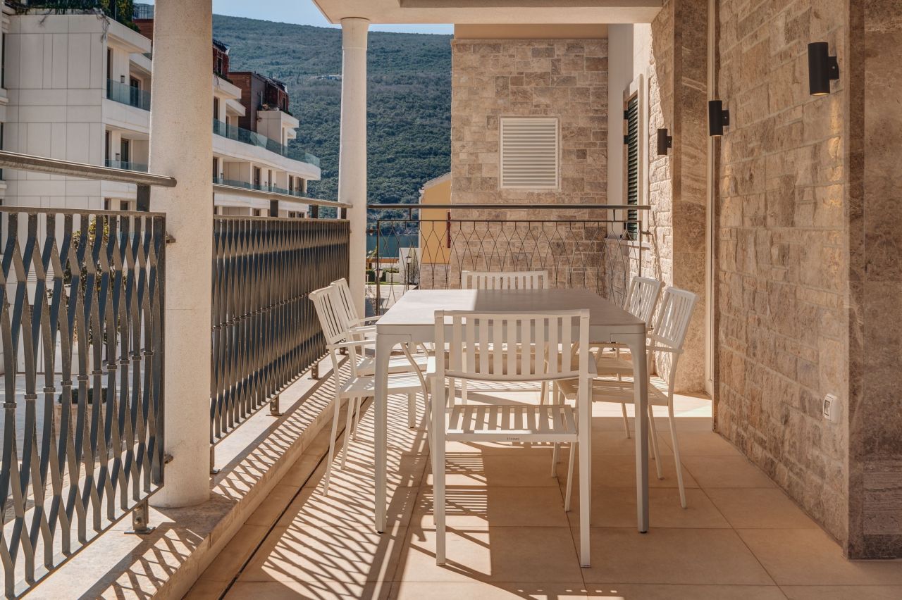 Apartamento en Herceg-Novi, Montenegro, 170 m² - imagen 12