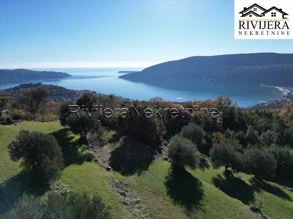 Land in Herceg-Novi, Montenegro, 1 553 m² - picture 1