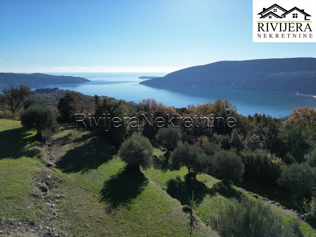 Terreno a Herceg-Novi, Montenegro, 1 553 m2 - foto 2