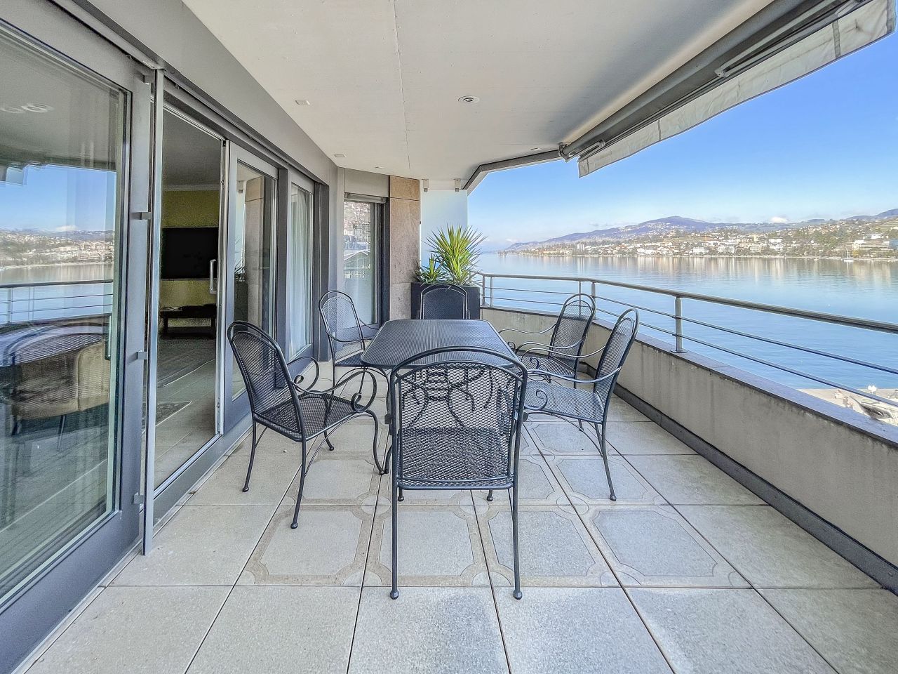 Apartamento en Montreux, Suiza, 225 m² - imagen 1