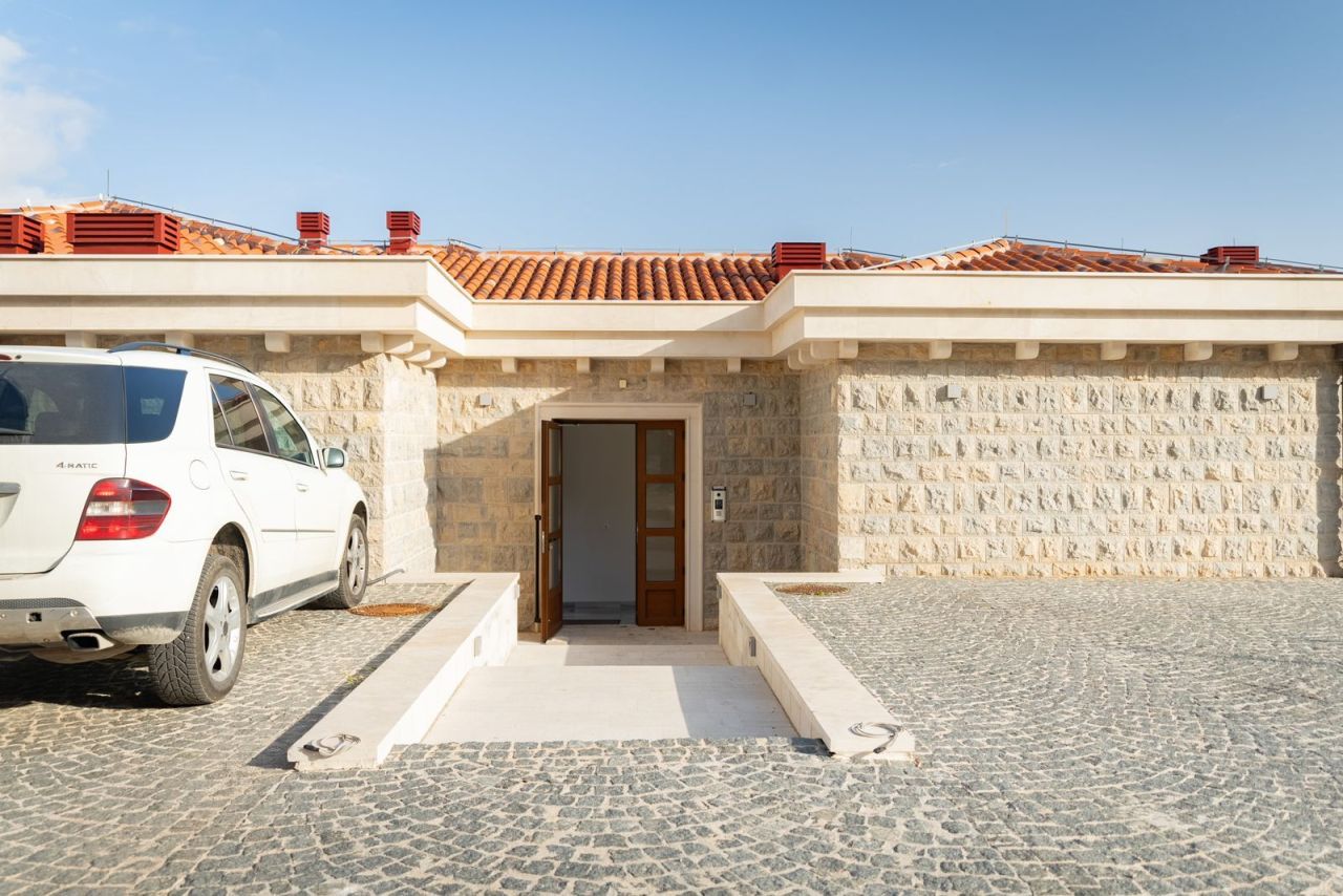 Flat in Budva, Montenegro, 73 m² - picture 18