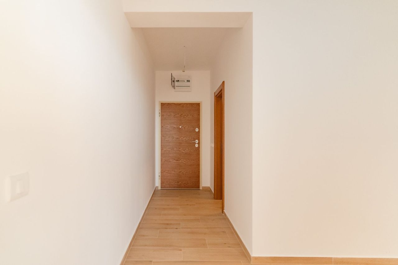 Flat in Budva, Montenegro, 73 m² - picture 15