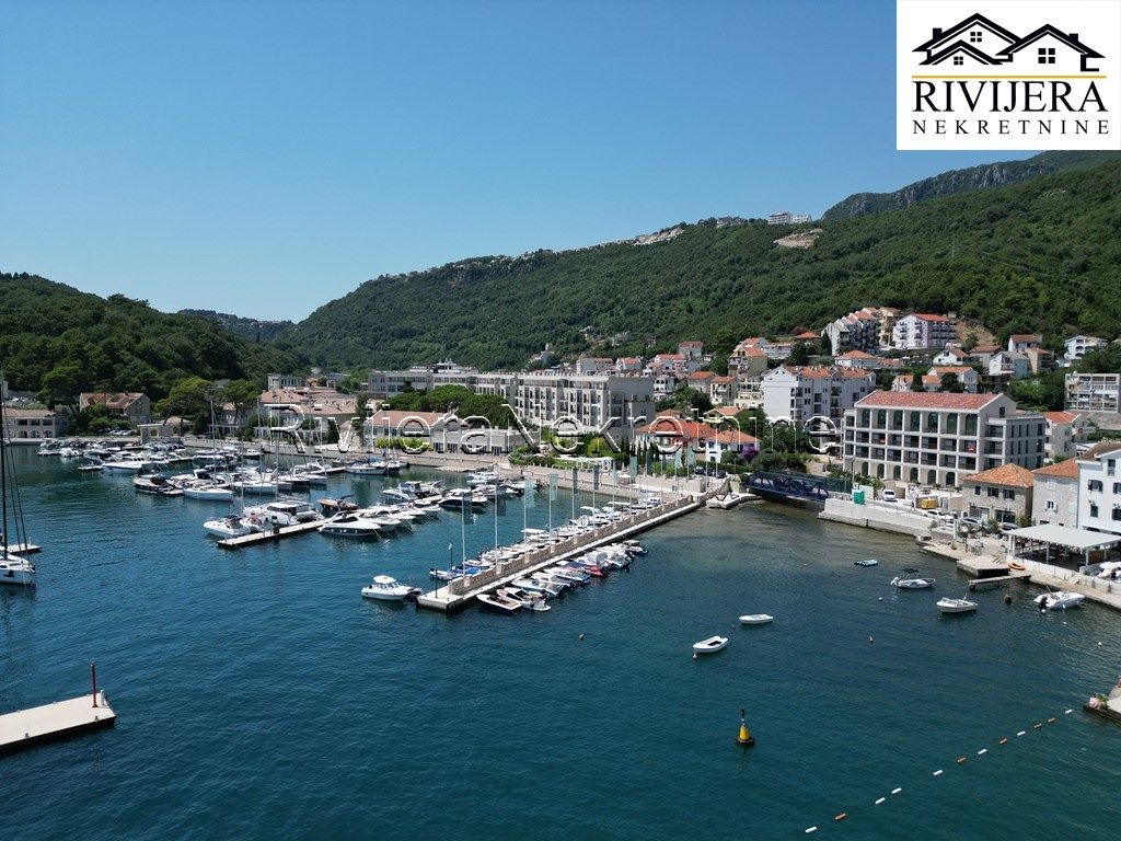 Flat in Herceg-Novi, Montenegro, 55 m² - picture 3