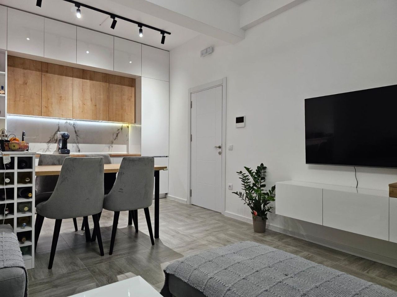 Piso en el Bar, Montenegro, 45 m² - imagen 2