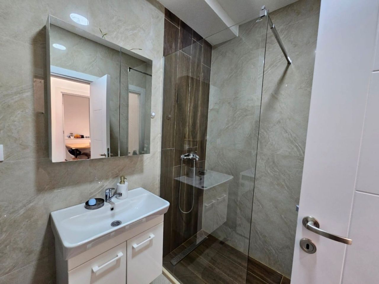 Piso en el Bar, Montenegro, 45 m² - imagen 17