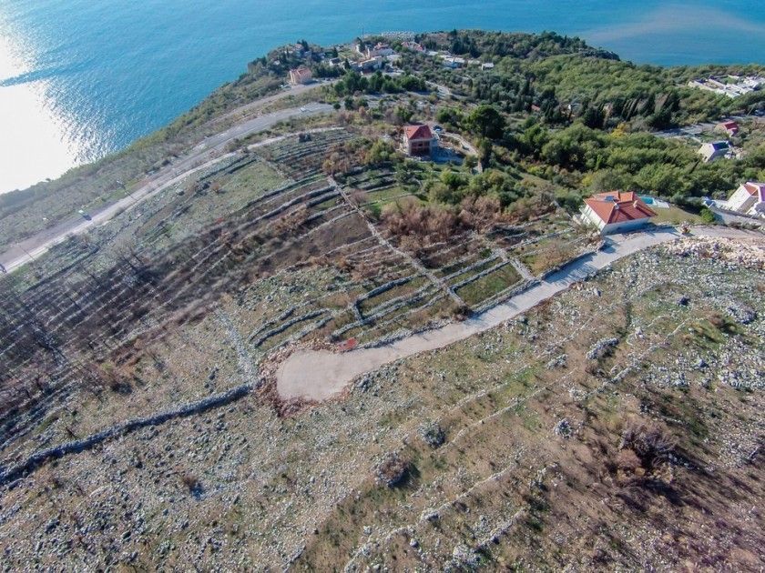 Terreno en Rezevici, Montenegro, 1 115 m² - imagen 1