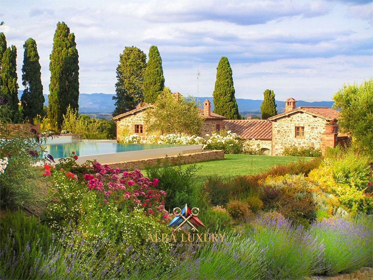 Villa à Torrita di Siena, Italie, 800 m² - image 1