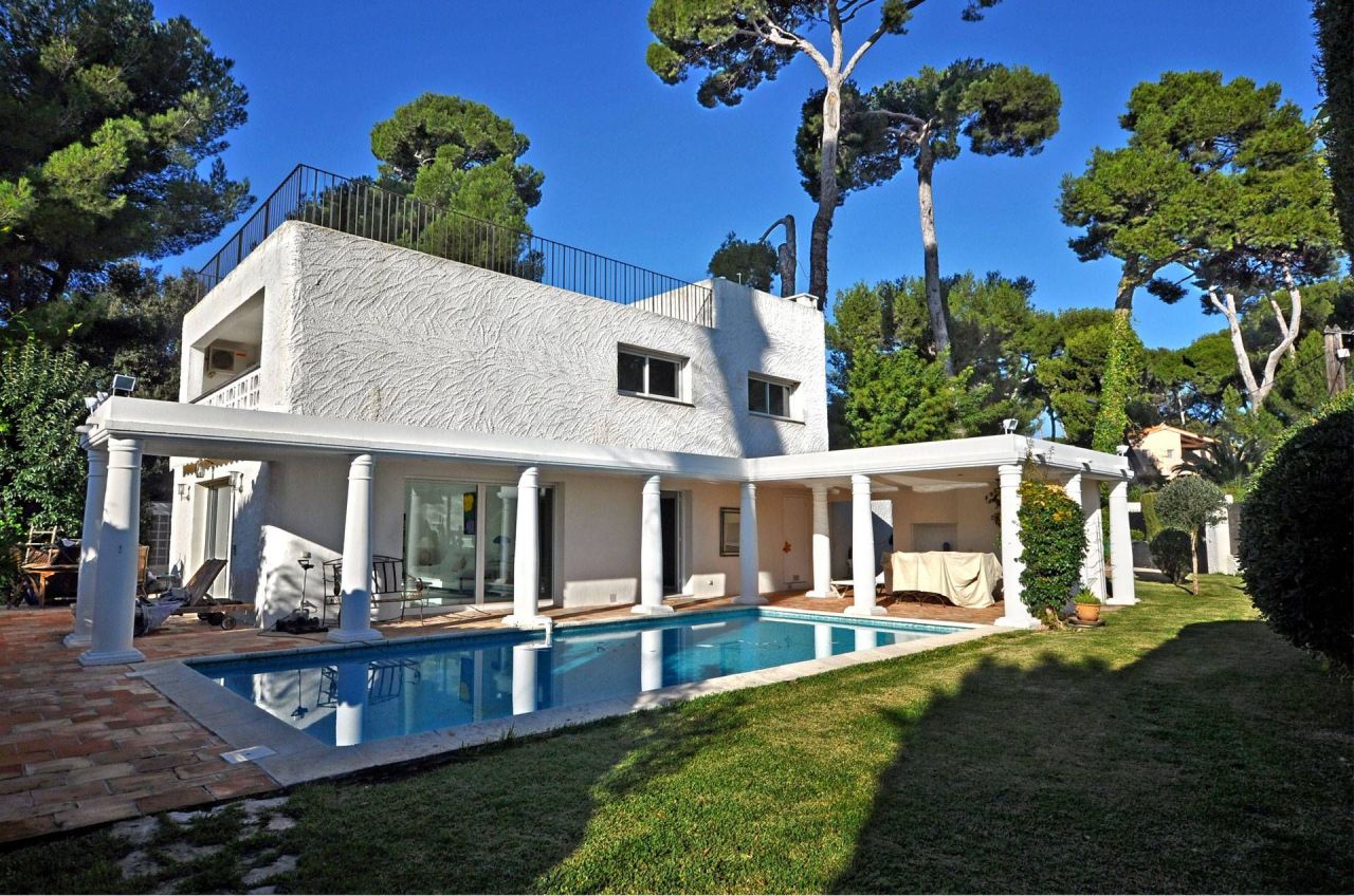 Villa en Antibes, Francia, 200 m² - imagen 1