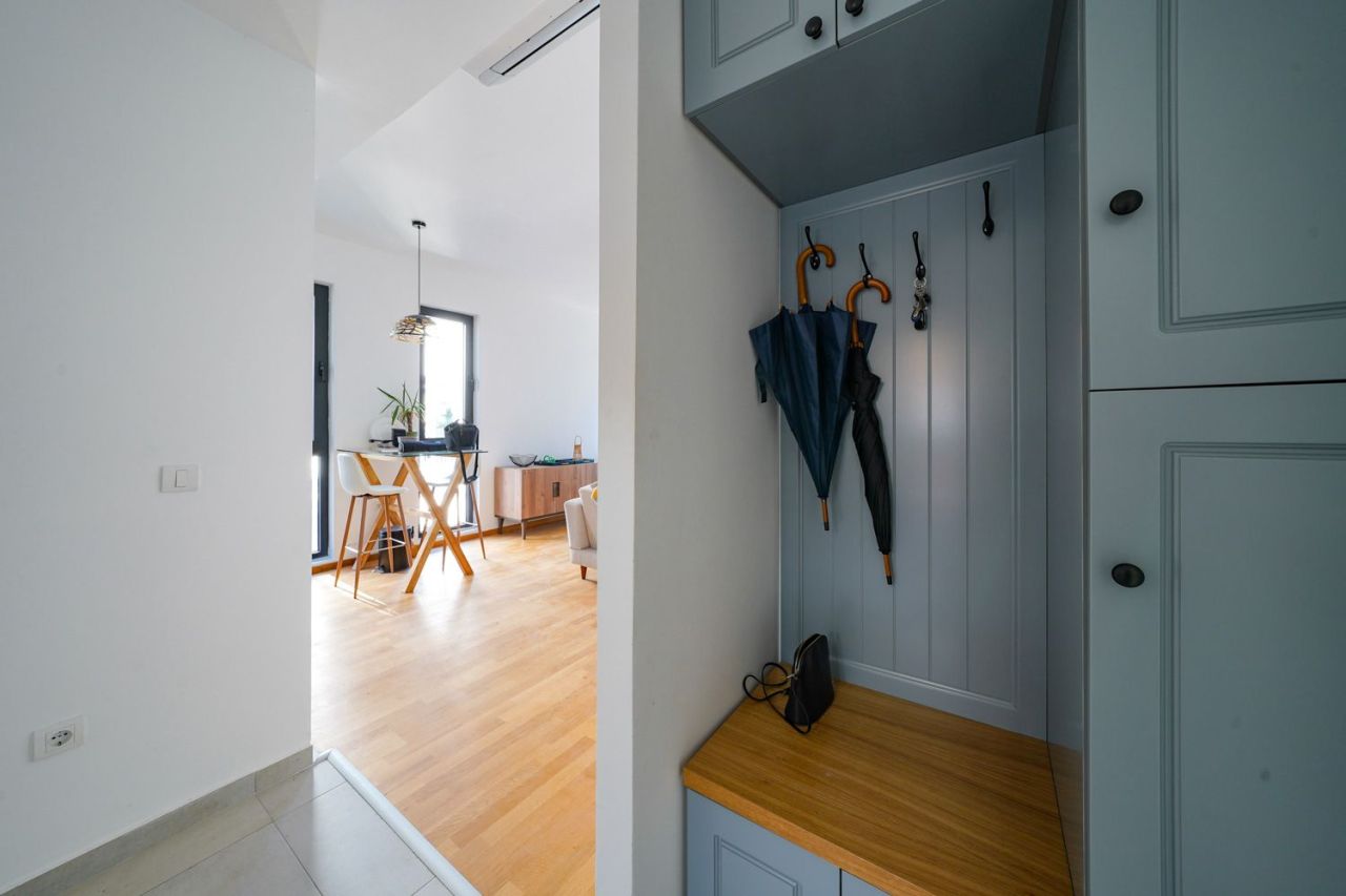 Piso en Tivat, Montenegro, 67 m² - imagen 3