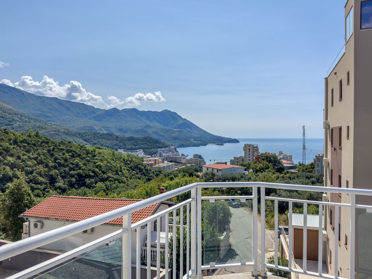 Flat in Budva, Montenegro, 354 m² - picture 1