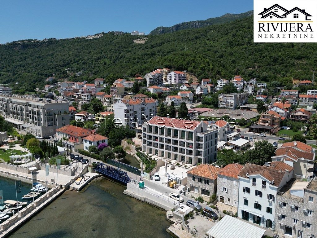 Flat in Herceg-Novi, Montenegro, 50 m² - picture 1