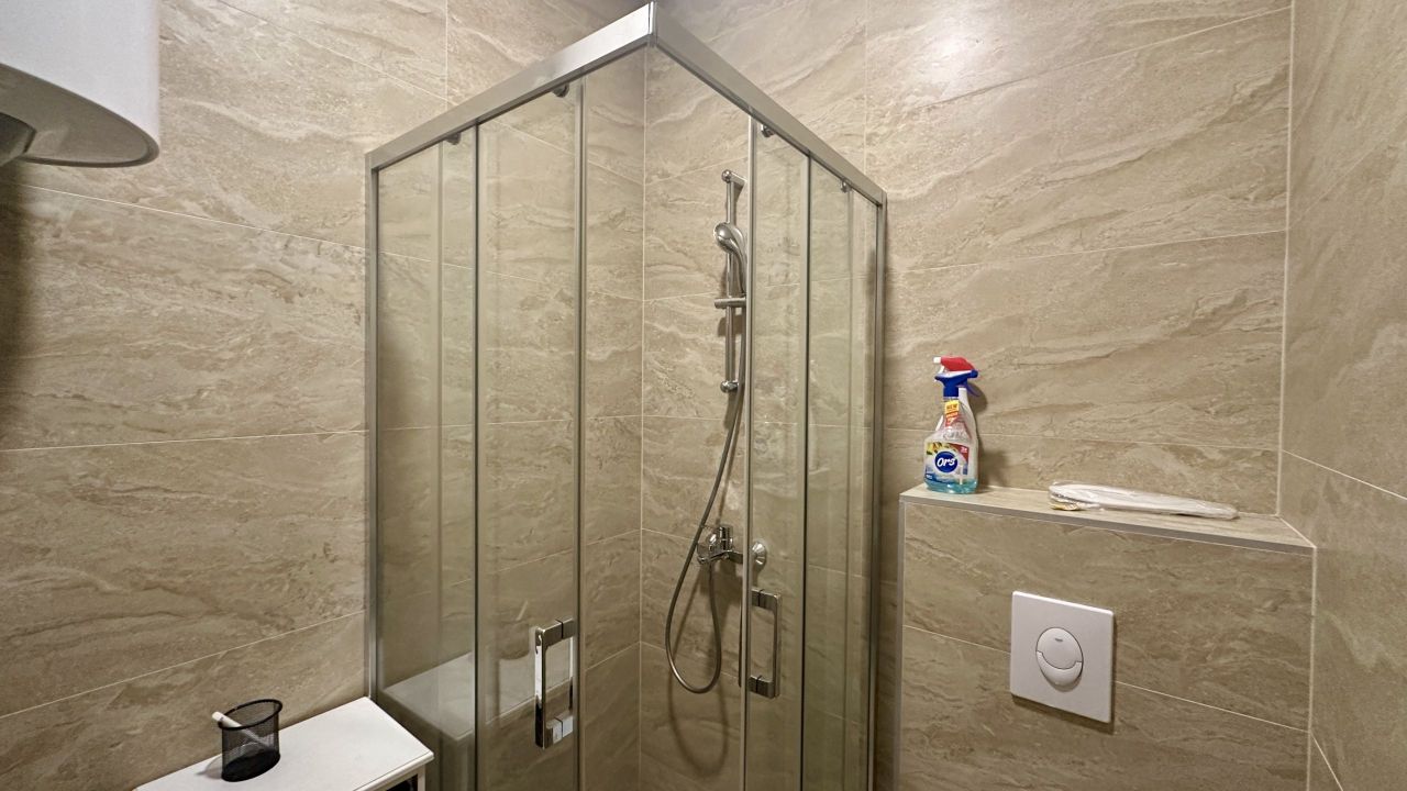 Bureau à Budva, Monténégro, 43 m² - image 3