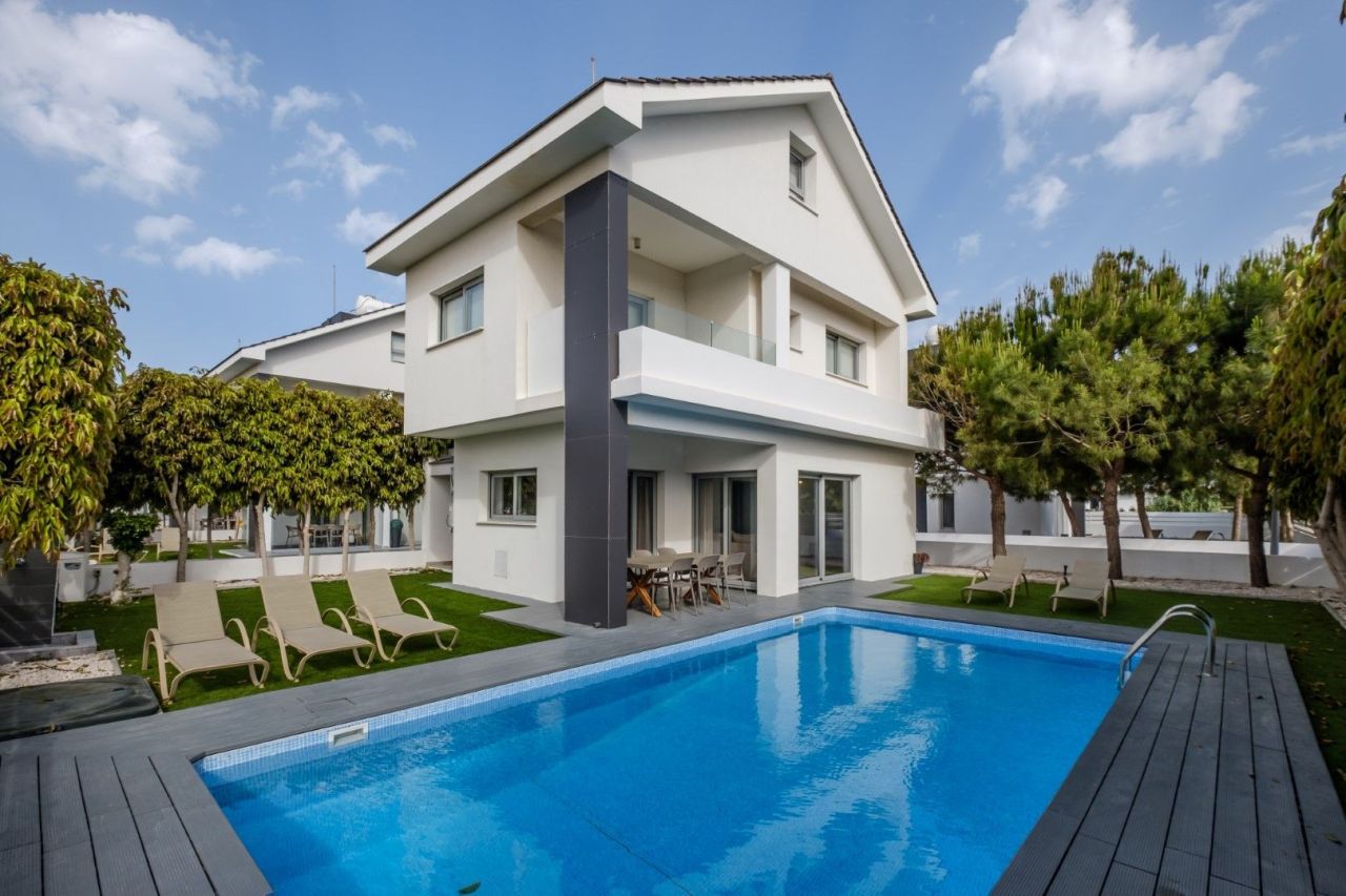 Maison à Larnaca, Chypre, 150 m² - image 1