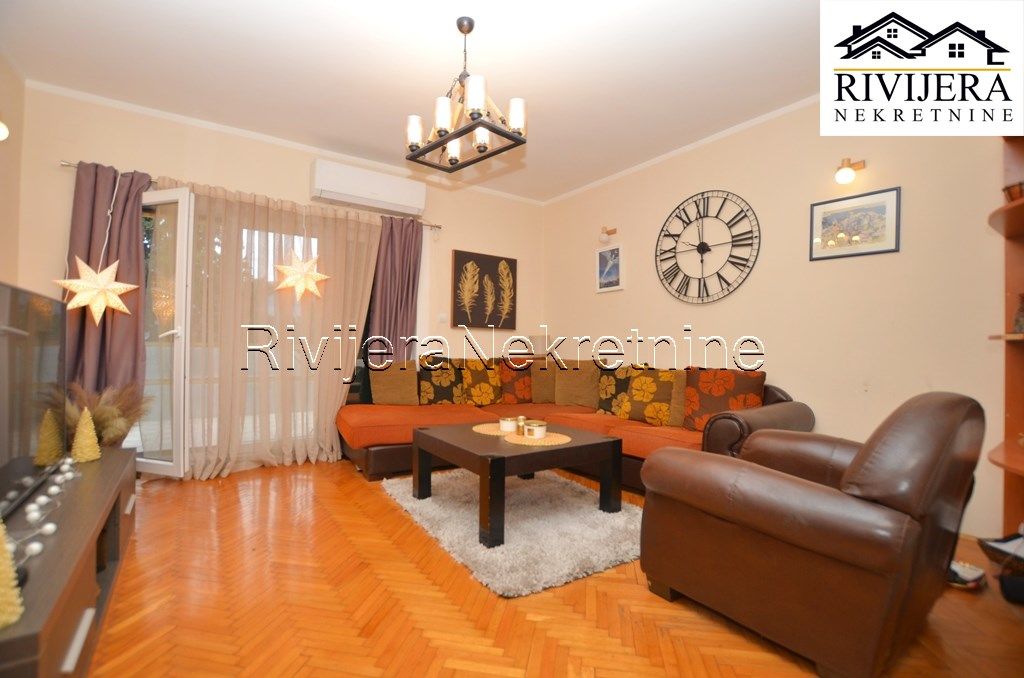 Flat in Herceg-Novi, Montenegro, 100 m² - picture 1