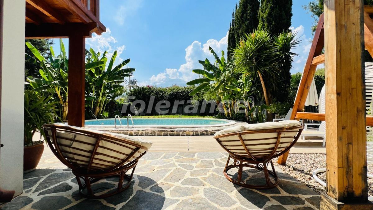 Villa in Kemer, Turkey, 200 m² - picture 1