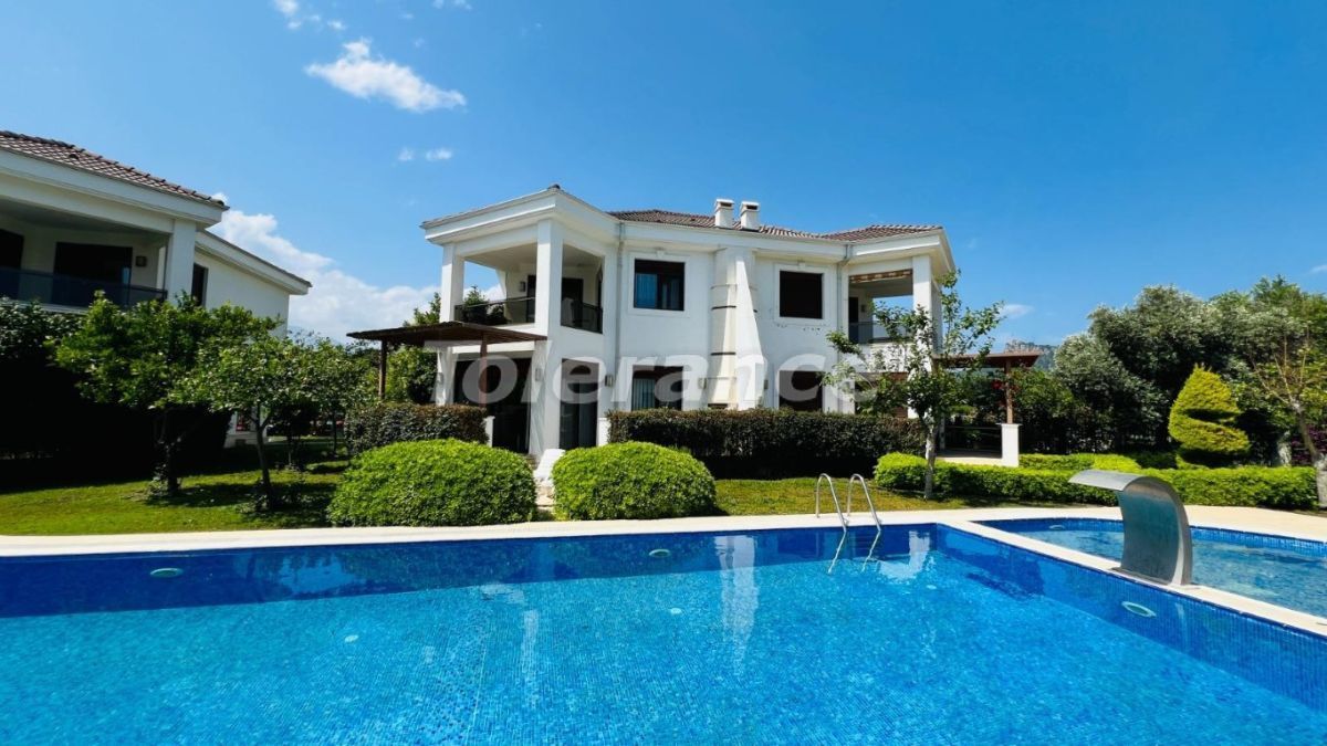 Villa in Camyuva, Turkey, 170 m² - picture 1