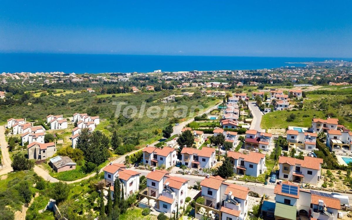 Villa in Kyrenia, Zypern, 240 m² - Foto 1