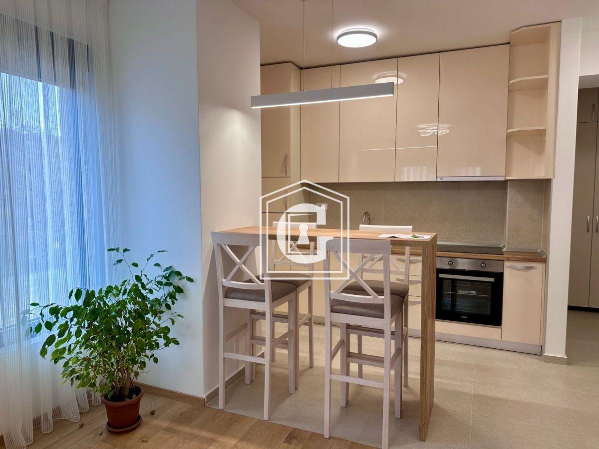 Apartment in Becici, Montenegro, 67 m² - picture 2