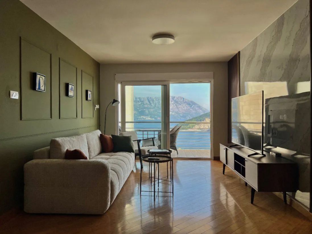 Apartamento en Budva, Montenegro, 70 m² - imagen 1