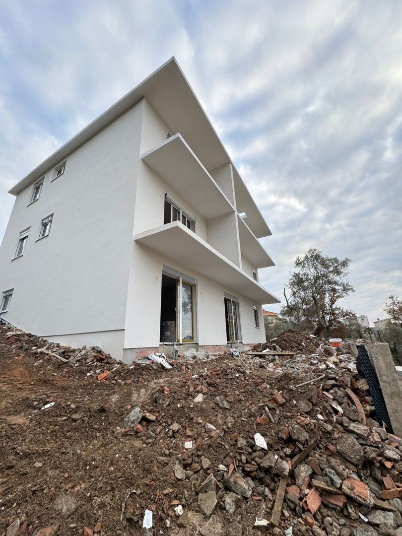 Flat in Bar, Montenegro, 34 m² - picture 2