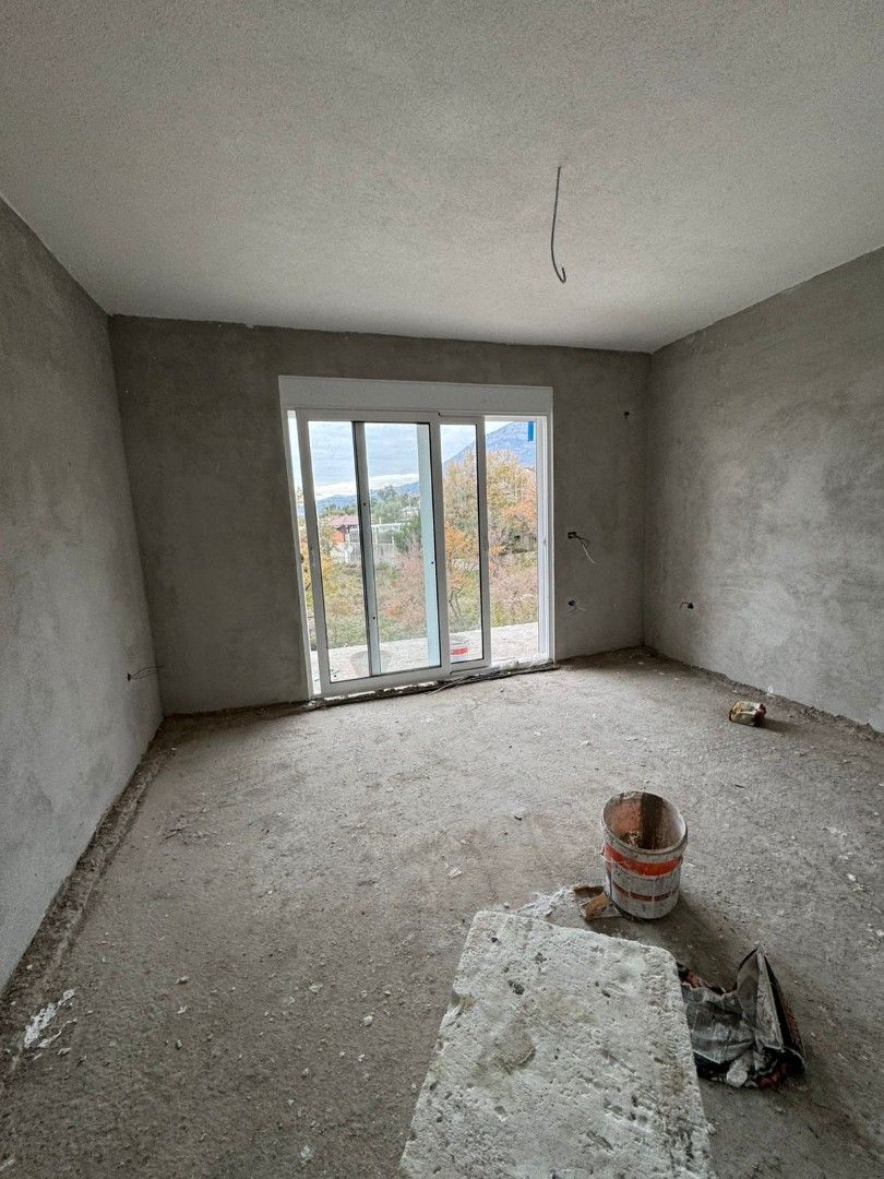 Flat in Bar, Montenegro, 34 m² - picture 8