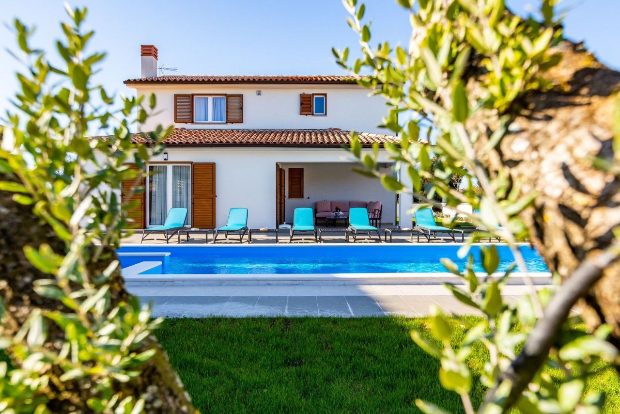 Maison à Pula, Croatie, 145 m² - image 4