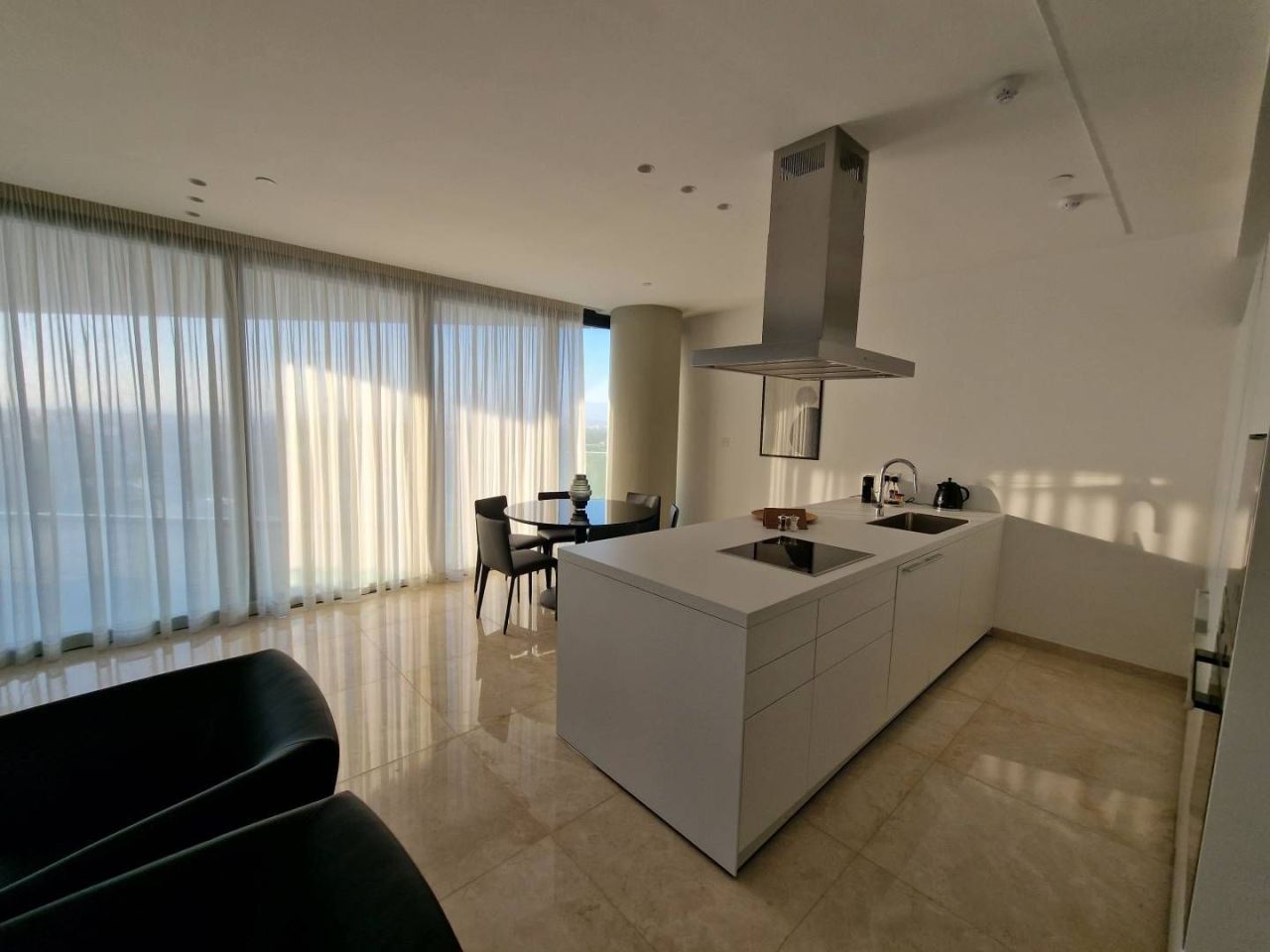 Piso en Nicosia, Chipre, 220 m² - imagen 1