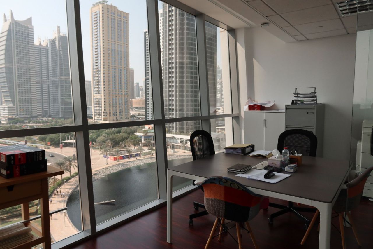 Office in Dubai, UAE, 117 m² - picture 1