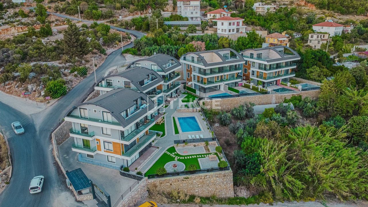 Villa à Alanya, Turquie, 500 m² - image 1