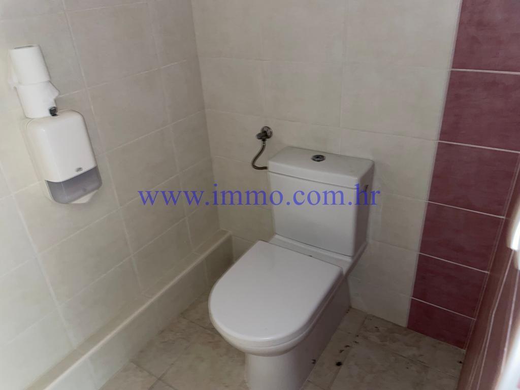 Commercial property in Sibenic, Croatia, 1 400 m² - picture 15