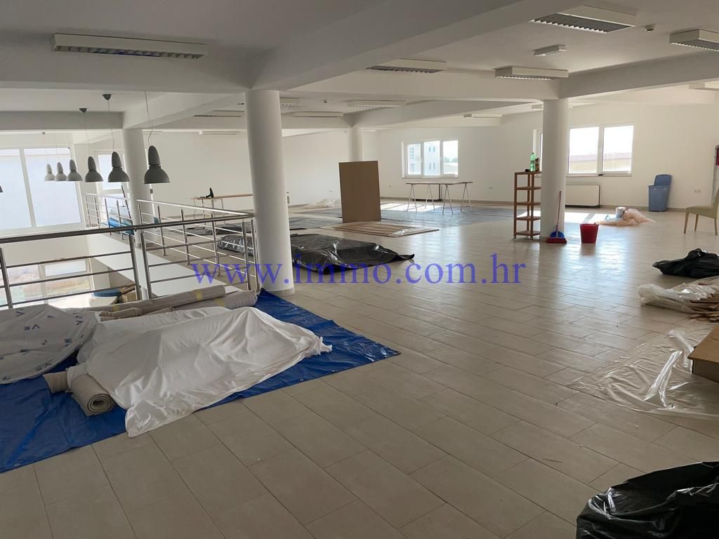 Commercial property in Sibenic, Croatia, 1 400 m² - picture 11